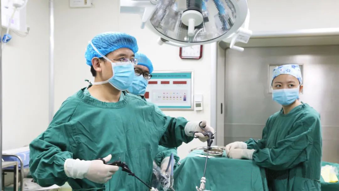 胆结石不痛,为啥还要手术?背后真相很多人不知道 | 四川结石病医院(图4) 胆结石不痛,为啥还要手术?背后真相很多人不知道 | 四川结石病医院(图4)