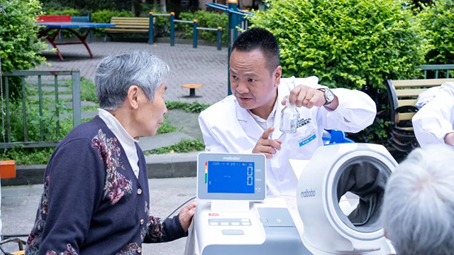 【全国肿瘤防治宣传周】走进双流，我院义诊为百姓胆囊健康“排雷”(图4)